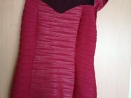 Abend, Freizeit Kleid. Rot - Hausach