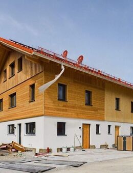 schöne, moderne Landhaus-Neubau Doppelhaushälfte bei Bad Tölz - Greiling