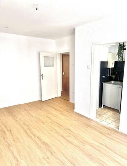 Sonnige 2 Zimmer Wohnung zentral in Remscheid - Remscheid