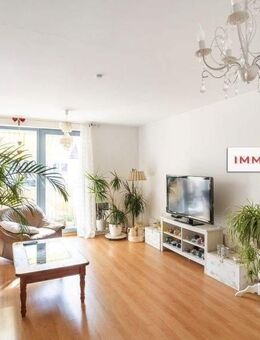 IMMOBERLIN.DE - Kapitalanlage! Sympathische Wohnung mit Südloggia & Tiefgaragenstellplatz in harmonischer Lage - Großbeeren