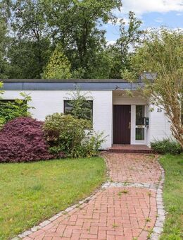 Ihr Gestaltungstraum: Bungalow mit Wintergarten, Sauna und großem Garten in ruhiger Lage - Hamburg