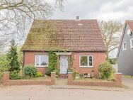 Einfamilienhaus mit Potenzial - Individuelle Gestaltungsmöglichkeiten auf großzügigem Grundstück - Burweg