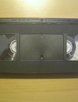 ALTE FILME VON - V H S - ODER - D V - KASSETTEN RETTEN u.v.mehr - Glücksburg (Ostsee) Zentrum