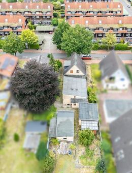 Altbestand auf großzügigem Grundstück - Möglichkeit zur weiteren Bebauung - Elmshorn