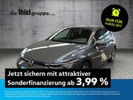 VW Golf, 1.5 TSI VIII Move Digital, Jahr 2023 - Paderborn