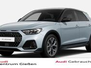 Audi A1, allstreet 30 TFSI Black smartphone interface, Jahr 2023 - Gießen
