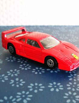 Maisto Ferrari F40,ca. 7,5 cm - Linnich