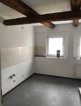 Gemütliche 3 -Zimmer Dachgeschosswohnung in Buckau mit Dusche, Balkon ! - Magdeburg