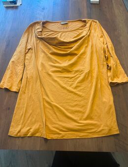 Gelber Pullover - Schnaittenbach