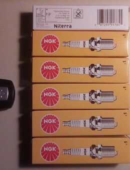 6 NGK BMW-Zündkerzen für 3 Litermodelle E46 - 93 u.ä. gebraucht und geprüft - Rosenheim