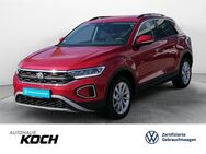 VW T-Roc, 1.5 TSI Life, Jahr 2023 - Öhringen