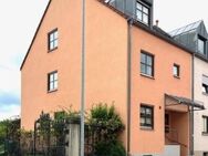 Viel Platz für die Familie und fußläufig zur Innenstadt: Großes REH mit Garten, Carport, Keller in ruhiger Zentrumsla... - Forchheim (Bayern)