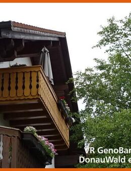 Gemütliche 3-Zimmer DG-Wohnung mit soliden Mietern in Regen - Regen
