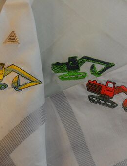 3 x Kindertaschentuch mit Bagger bestickt - Stuttgart