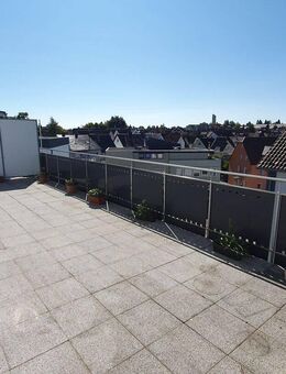 Penthouse-Wohnung in Bestlage: 35 m² Südwest-Terrasse & Kamin - Villingen-Schwenningen