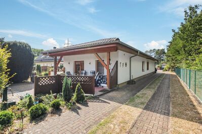 Charmanter Bungalow mit 2 Wohneinheiten im Grünen - Ihr neues Zuhause mit Wohlfühlgarantie!