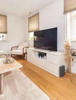 Historisches Ambiente - Sanierte 2 Zimmer Wohnung mit Terrasse zum Verkauf. - Freiberg (Neckar)