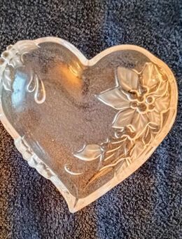 Verkaufe Glas Schale Herzform - Oranienburg