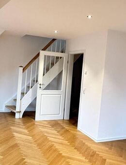 Exklusive Maisonette-Dachgeschosswohnung mit Loggia - Neubau Standart - Einziehen & Wohlfühlen - Hamburg