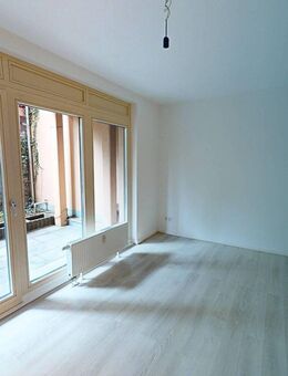 ** Moderne 2-Zimmer-Erdgeschosswohnung mit Terrasse und EBK in Dresden, Pieschen! ** - Dresden