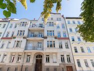 RUHE, LICHT & WOHNKOMFORT // Renovierte Dachgeschoss-Wohnung mit Balkon & Einbauküche - Leipzig