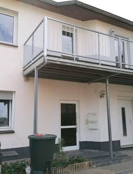 !! 4-Zimmer-Wohnung mit Balkon in Hinterhaus in ruhiger Lage !! - Chemnitz