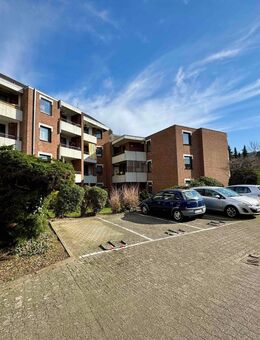 Aufgeteiltes Mehrfamilienhaus in Mönchengladbach-Eicken mit Garagen & Außenstellplätzen - Mönchengladbach