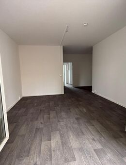 Einziehen & Wohlfühlen - Frisch sanierte 4-Raum-Wohnung mit Flair - Chemnitz