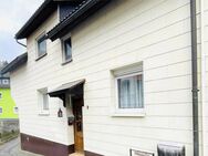 Attraktives Ein- Zweifamilienhaus - Ludwigsstadt