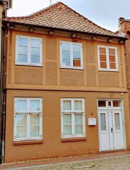 Charmantes Stadthaus in Glückstadt mit Entwicklungspotenzial - Glückstadt