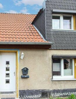 Charmantes Reihenmittelhaus mit Potenzial in Bernburg (Saale) - Bernburg (Saale)