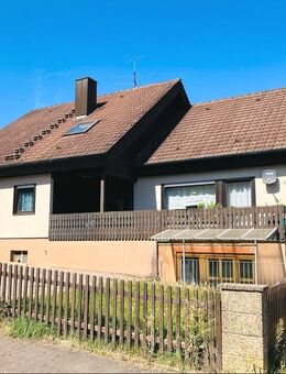 Sofort beziehbar! Gepflegtes 1-2 Fam.-Haus mit Doppelgarage und Carport in ruhiger Wohnlage - Haßfurt