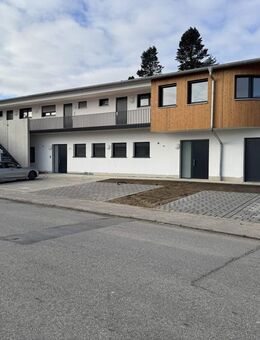 Vilsbiburg! Helle 3-Zimmer-Neubauwohnung mit großzügiger Dachterrasse - Vilsbiburg
