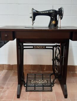 restaurierte antike Singer Nähmaschine mit Tisch und Beleuchtung ca. 1936 - Halle (Saale)