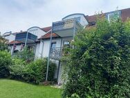 Schöne, helle 3 Zimmer DG Wohnung mit Balkon u. TG in ruhiger Lage - Moosburg (Isar)