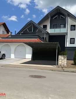 Exklusive 4,5 Zimmer -Dachgeschosswohnung mit 2x Balkone & Garagenstellplatz in Top-Lage von Blaustein-Ehrenstein - Blaustein