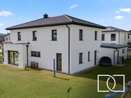 Neubau Stadtvilla! Gehobenes Wohnen mit edler Ausstattung, großem Traumgarten und Süd-Terrasse - Kastl (Landkreis Tirschenreuth)