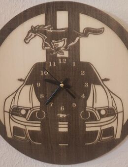Mustang Uhr Lasergravur auf Holz, Schiefer u. a. Materialien - Osterode (Harz)