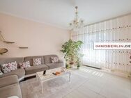 IMMOBERLIN.DE - Feine einzugsfreie Altbauwohnung mit Loggia in gepflegtem Zustand beim Tempelhofer Feld - Berlin
