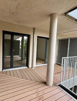 Ihre TRAUMWOHNUNG am Stadtpark! Helle 3-Zimmer Wohnung mit Balkon und Einbauküche! - Fürth