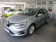 Renault Megane, Grandtour ZEN E-TECH Plug-in 160, Jahr 2021 - Dresden