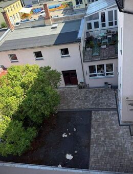 Top gepflegtes Wohn- und Geschäftshaus, Gewerbeeinheit im EG - 1. + 2. OG je 2 Wohneinheiten - 1 Penthouse 3. OG - Zentrum von Hof - Hof