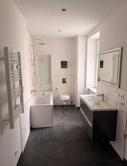 Gepflegte und sehr geräumige 2-Zimmer-Wohnung ab sofort zu vermieten - Magdeburg