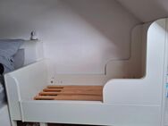 Mitwachsendes Kinderbett von Ikea mit neuer Matratze - Neuss