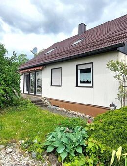 Schönes Einfamilienhaus in gefragter Wohnlage, großzügiger Garten, separate Einzelgarage - Mutlangen