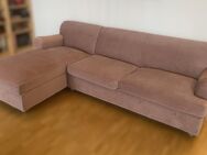 Wunderschönes Sofa/Couch (in altrosa) mit Aufklappbett - Berlin Charlottenburg-Wilmersdorf