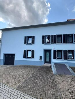 Bauernhaus mit großer Scheune - Mettlach