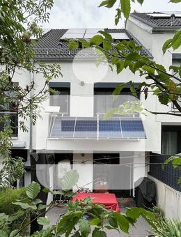 ...neuwertiges, sehr schönes Haus...Reihenmittelhaus in ER-Bruck - Erlangen