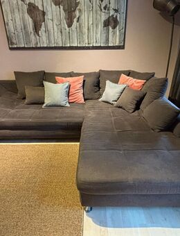 Eckcouch braun mit Ottomane rechts - Dortmund Ruhrallee