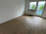 Im 10. OG Lift - EBK - großer Südbalkon - Jetzt Termin vereinbaren!! - Chemnitz